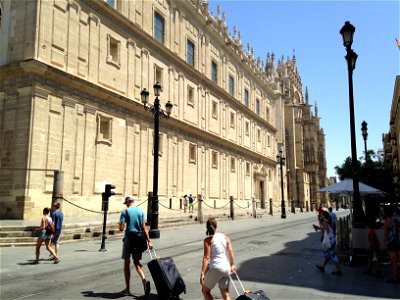 avenida de la constitución, completely unrecognizable! in the past the cathedral was covered head to toe in black soot