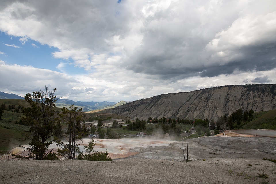 Hiking trail toward Sky Rim, Yellowstone National Park