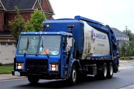 American Disposal truck 537