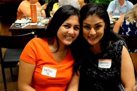 Mom & Daughter: Perfect Colors in Honolulu