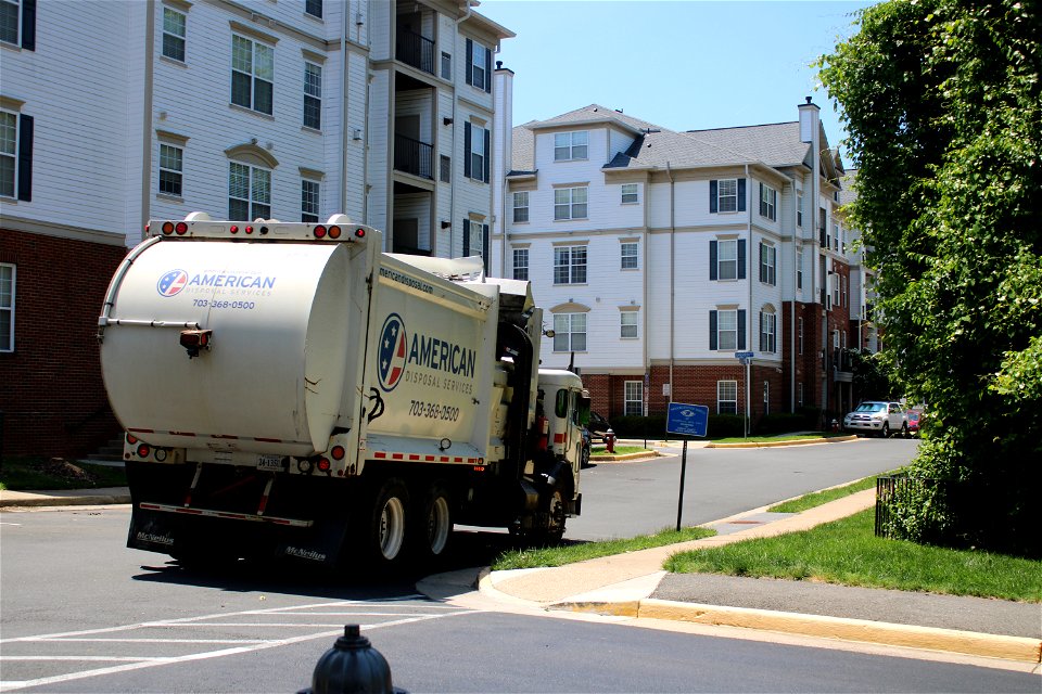 American Disposal truck 452
