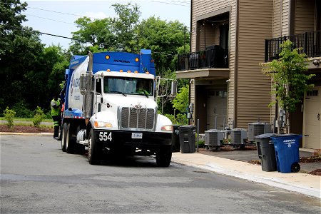 American Disposal truck 554 photo