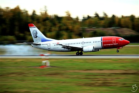 Norwegian 737-300 LN-KKM Landing at OSL Gardermoen