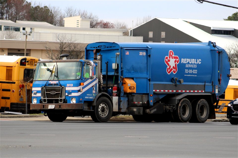Republic Services Truck 2019
