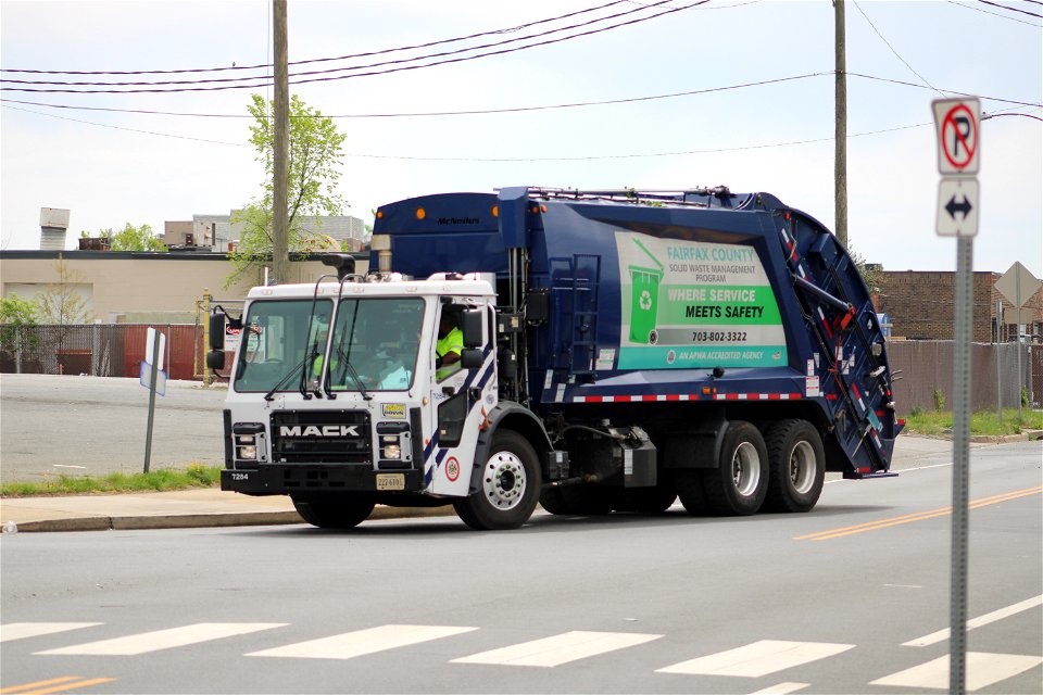 Fairfax County Truck 7284