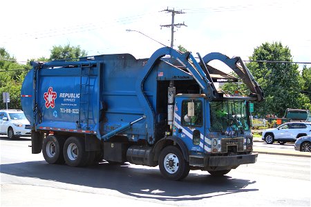 Republic Services truck 1258 | Mack MR McNeilus Atlantic