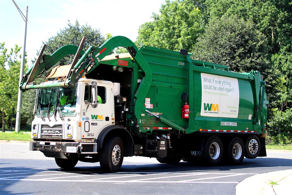 WM truck 214808 | Mack TE Heil Half/Pack