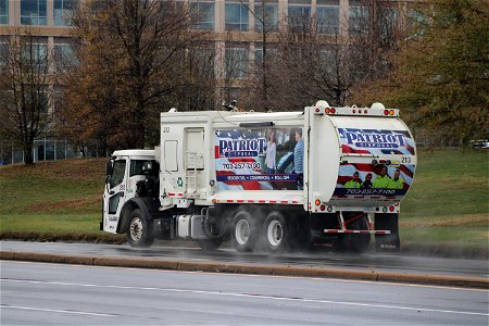 Patriot Disposal Truck 213 | Mack LR McNeilus ZR