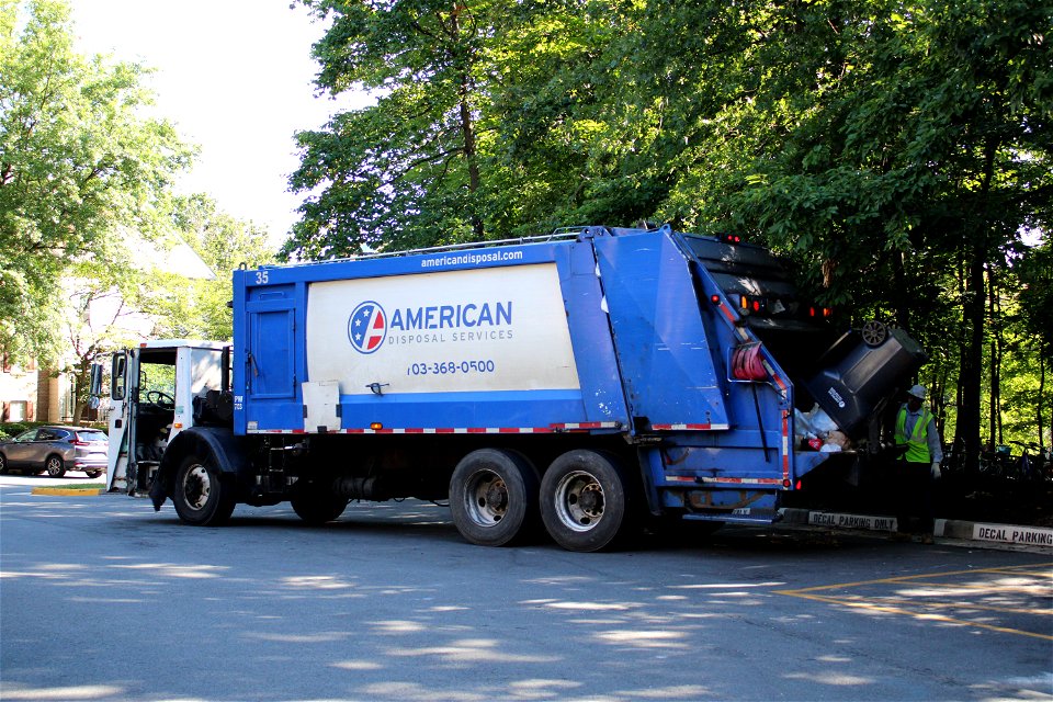 American Disposal truck 35 | Mack LE Heil DP5000