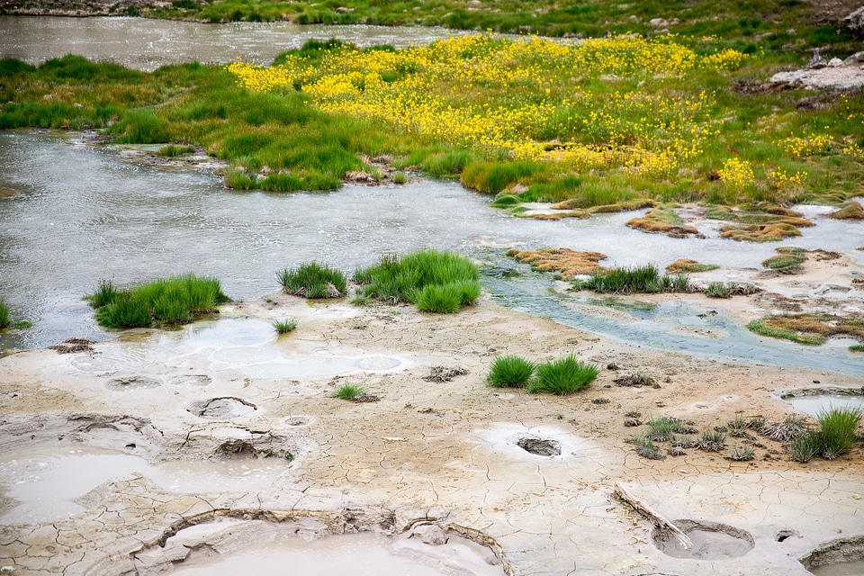 Hiking trail toward Sky Rim, Yellowstone National Park