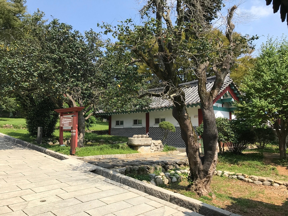 Chongryongsa in Tongyeong South Korea