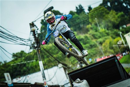 Downhill Urbano 2022