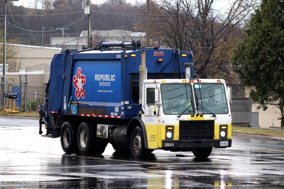 Ex-AAA Truck 2033
