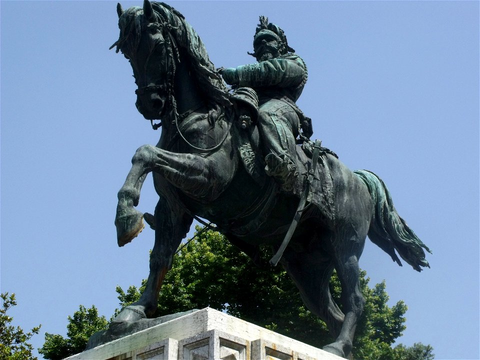 Statua Vittorio Emanuele