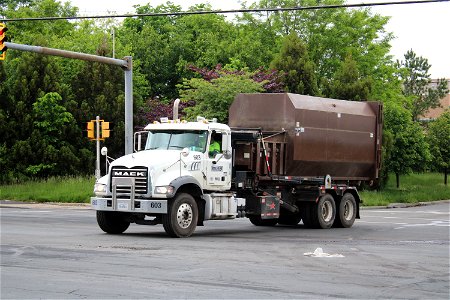 Patriot Disposal truck 603 | Mack Granite Gal-breath roll-off photo