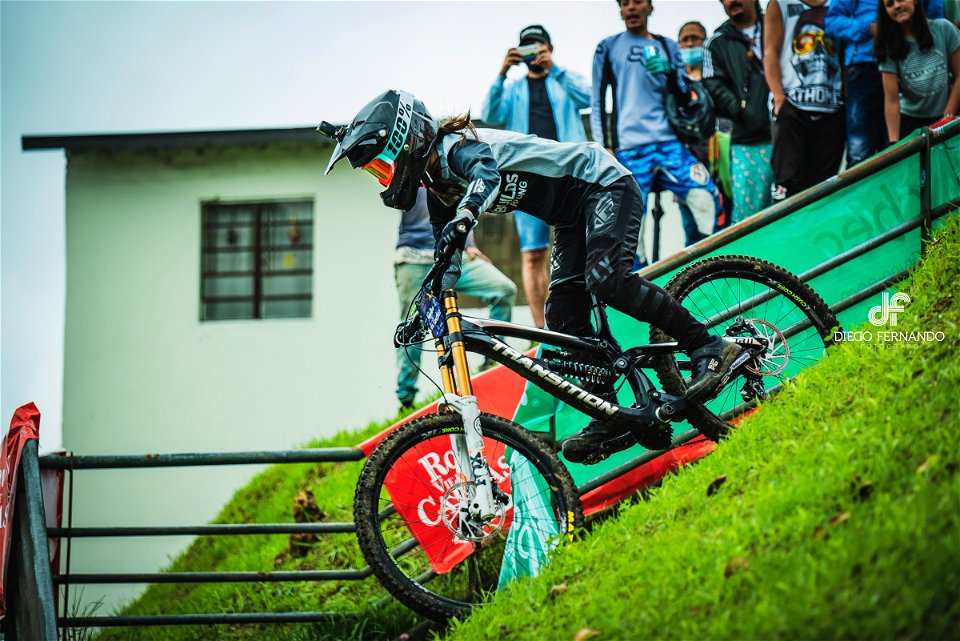 Downhill Urbano 2022