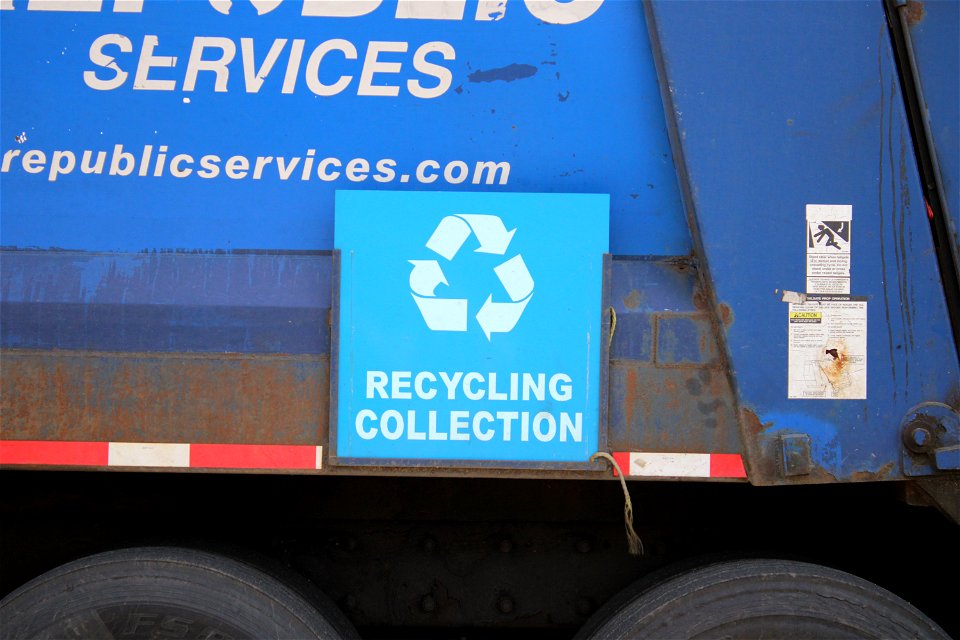 Republic Services Fairfax VA Recycling Sign