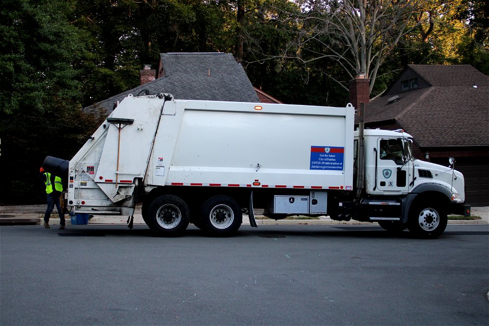 Fairfax City truck 671