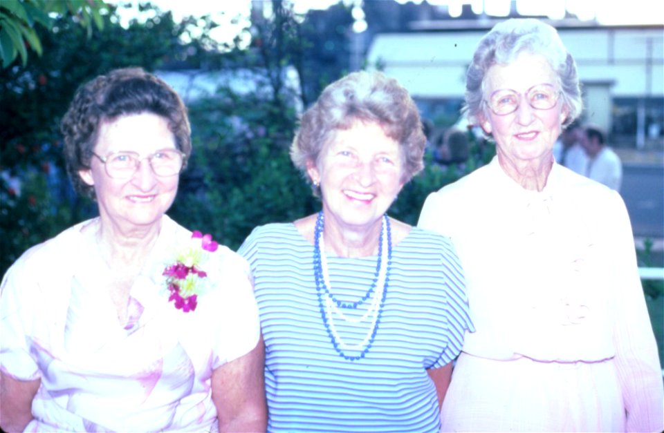 Pearl, Camille, Myrtle (Lorey sisters)
