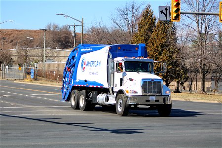 American Disposal truck 580 | Brand new Peterbillt 348 Mcneilus RL photo