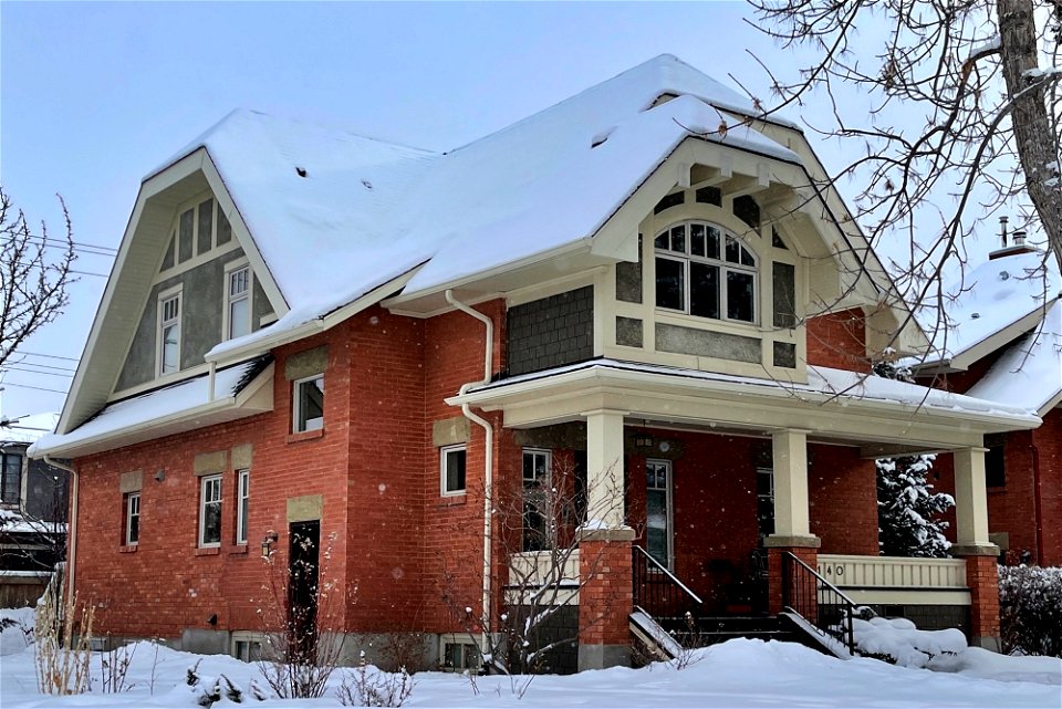 140 37 st. Grant house MH 2