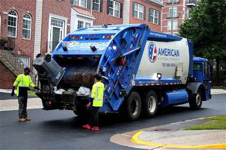 American Disposal truck 537