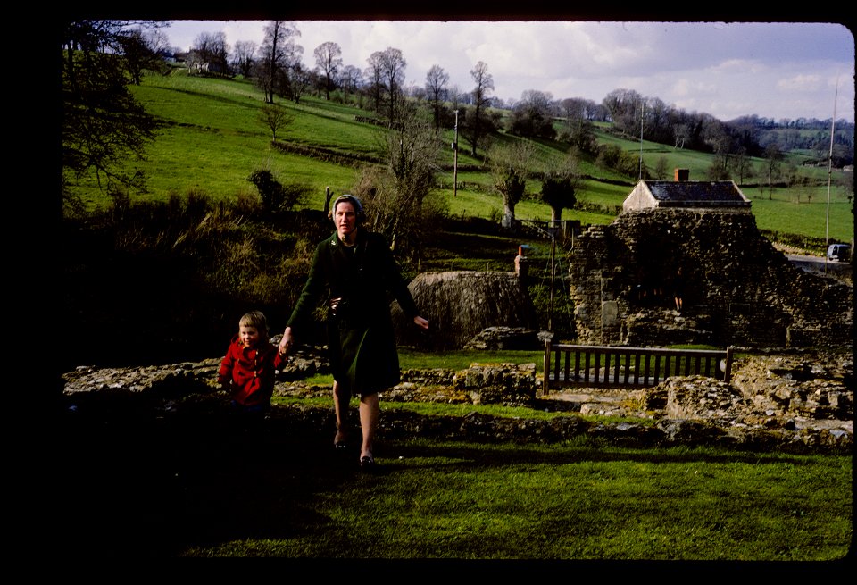 Farleigh Hungerford Castle -- "Hold on, it's a long way down"