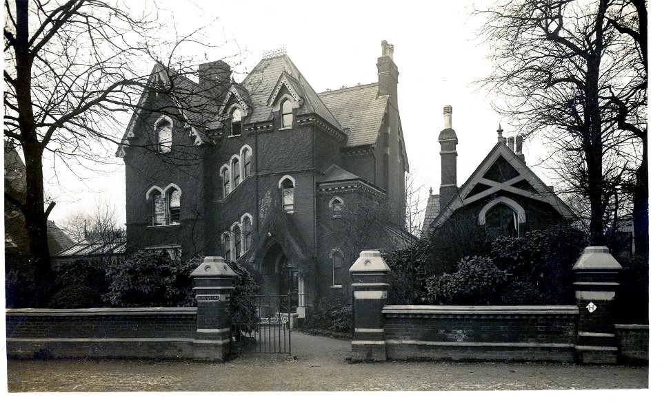MOSS GRANGE . FOREST HILL LONDON SE UK  (5)