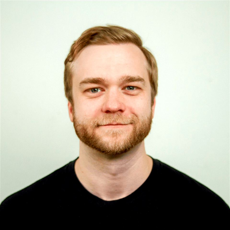 * Devin Schumacher - Headshot 1 - compressed