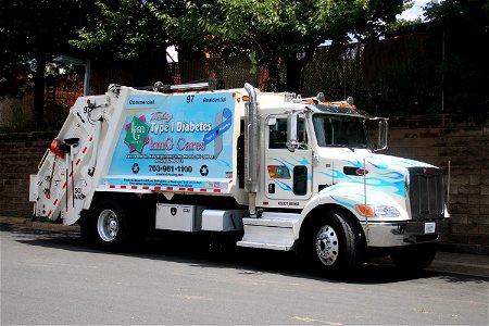 KMG Hauling truck 97 | Peterbilt 348 PacMac RL