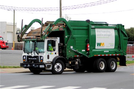 EX ESI Truck 214179 | Mack MRU Heil Half/Pack