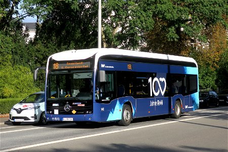 ESWE, Wiesbaden - Wagen 140 - WI-VG 1140 - Mercedes-Benz O 530 eCitaro (2020) - R+V - Wiesbaden, 08.09.2022 photo