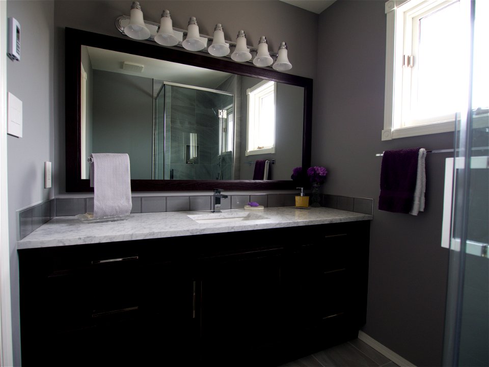 FOLLOW THE BATHROOM RENO:  final touches
