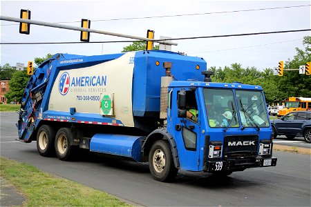 American Disposal truck 539 | CNG Mack LR Mcneilus RL photo