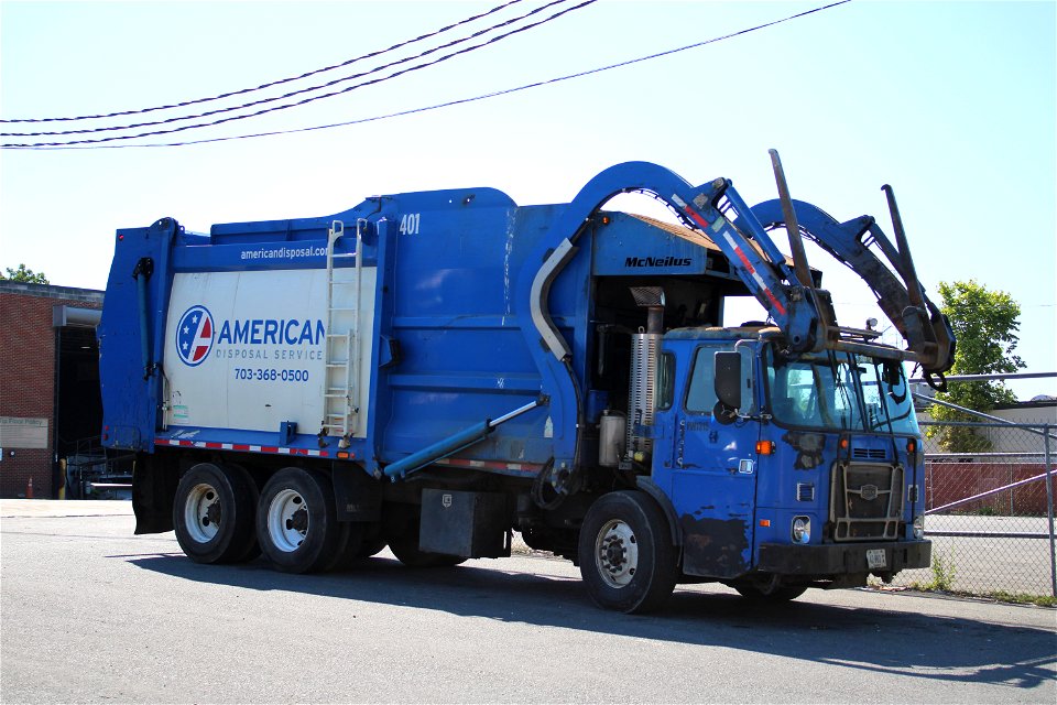American Disposal truck 401