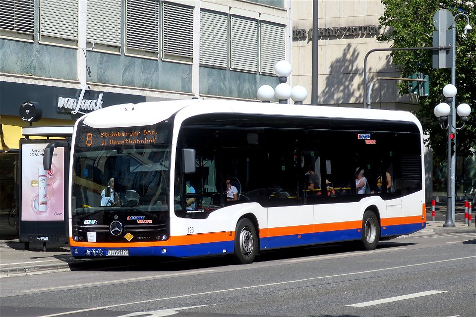 ESWE, Wiesbaden - Wagen 123 - WI-VG 1123 - Mercedes-Benz O 530 eCitaro (VIN WEB62863013140327 / 2020) - Wiesbaden, 02.08.2022