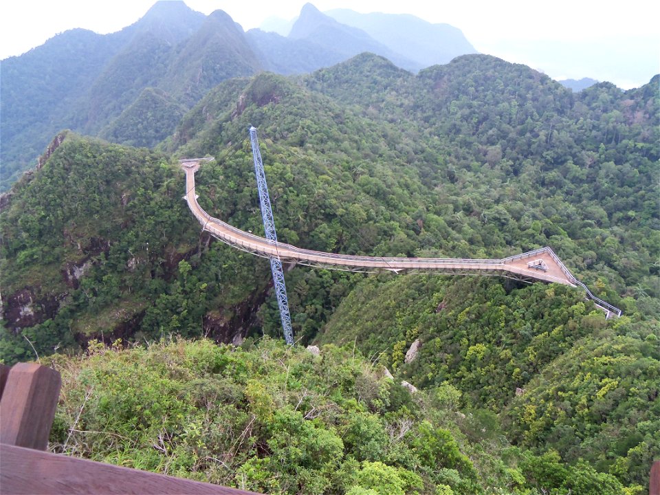 jembatan goyang di langkawi