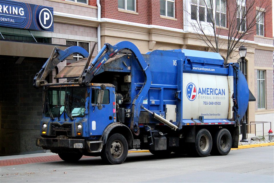 American Disposal Truck 145 | CNG Mack MRU McNeilus Atlantic