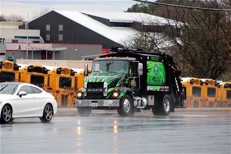 KMG's Newest Truck | Mack MD Pak-Mor R100 photo