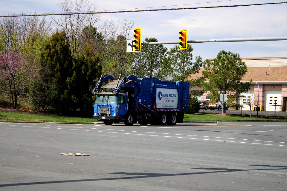 American Disposal truck 164 leaving the I-66 station