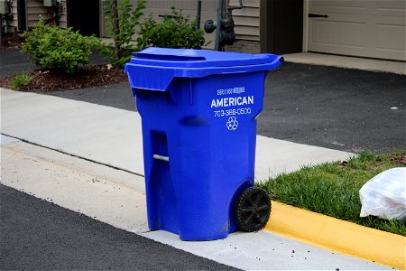 American Disposal 65g recycling Rehrig photo