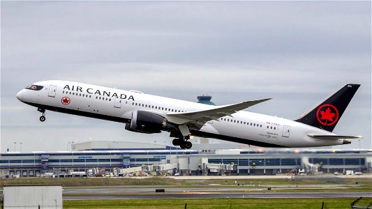 Air Canada 787-9 C-FVLZ