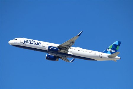 JetBlue A321-200 departing LAX