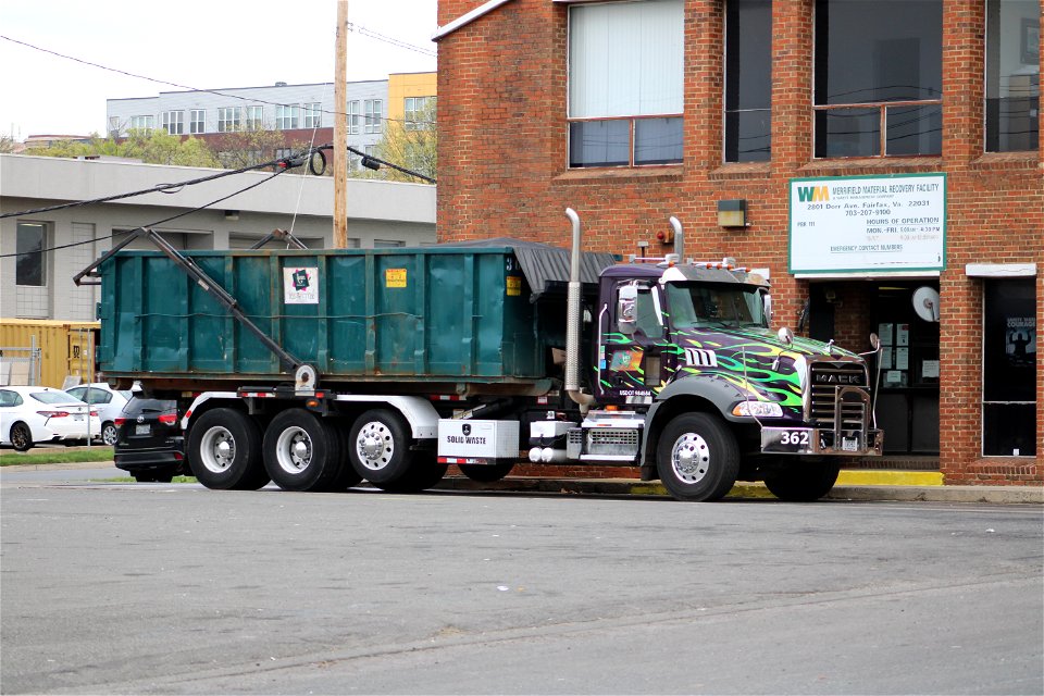 KMG Hauling Truck 362 | Mack GU813 Gal-Breath