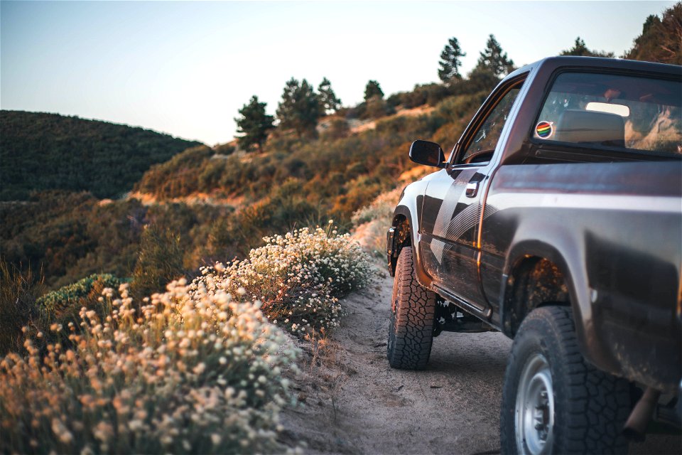 Lake Hughes Truck Trail