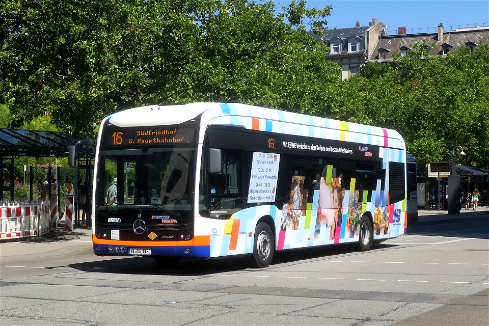 ESWE, Wiesbaden - Wagen 125- WI-VG 1125 - Mercedes-Benz O 530 eCitaro (2020) - Mit ESWE zu den Kerben und Festen - Wiesbaden, 03.08.2022 2