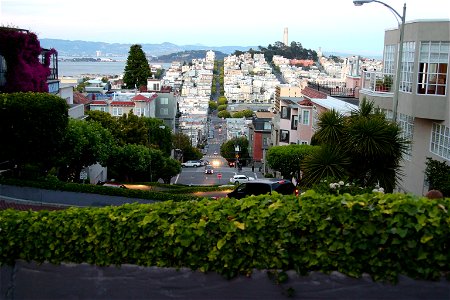 Lombard Street, San Francisco photo