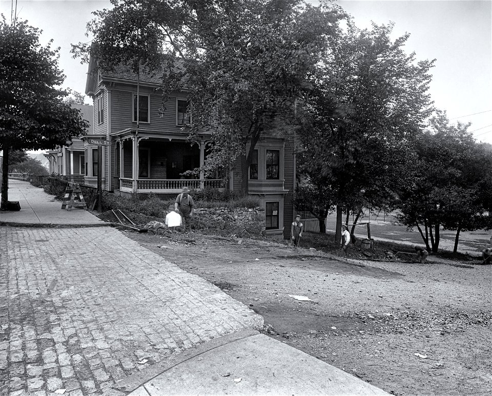 Corner of Dell and Salem Street