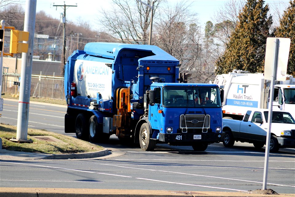 American Disposal truck 451 | CNG Autocar ACX Labrie Automizer