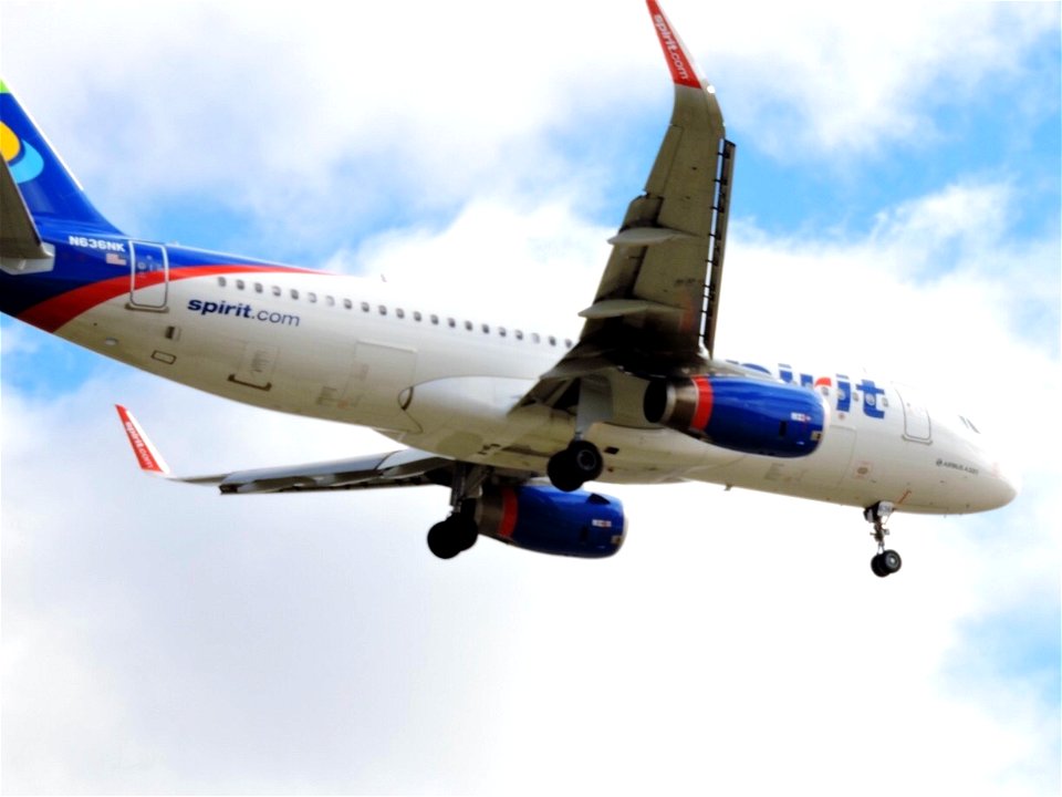 Spirit Airlines A320-200 arriving at LAX